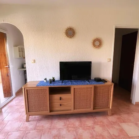 Apartment Lumineux Avec Terrasse & Parking A 5 Min Du Centre, 10 Min Des Plages Hyères