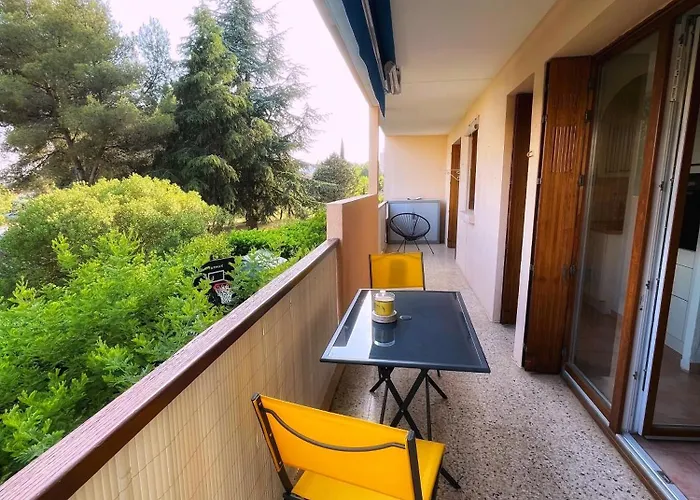 Lejlighed T2 Avec Terrasse & Parking A 5 Min Du Centre, 10 Min Des Plages *